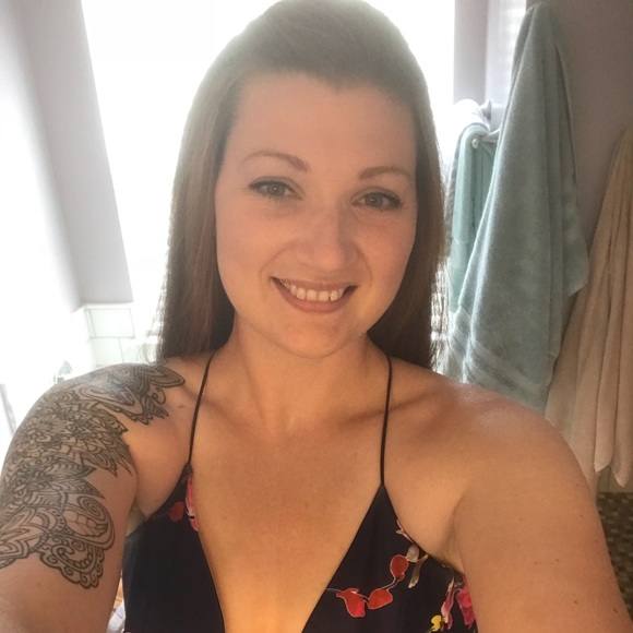 Meet your Posher, Sarah - Picture 1 of 1